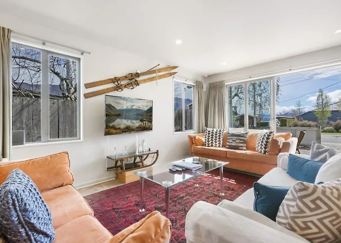 別荘 Amazing Location! 2 Bedroom Unit ワナカ