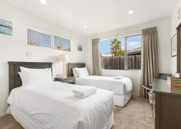 아파트 Amazing Location! 2 Bedroom Unit
