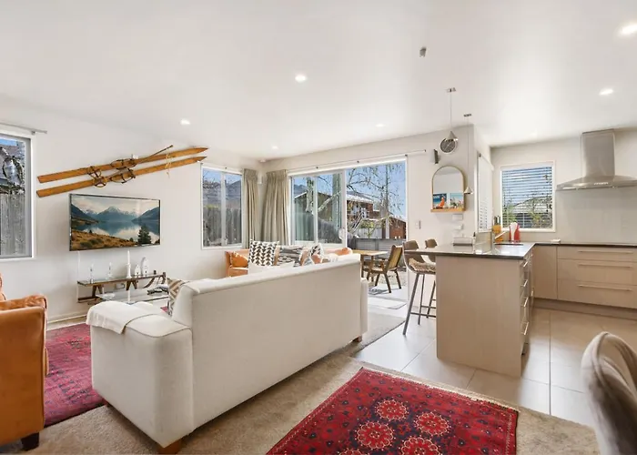 Amazing Location! 2 Bedroom Unit ワナカ